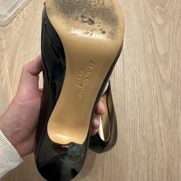 Ferragamo patent leather high heel - Picture 4 of 5